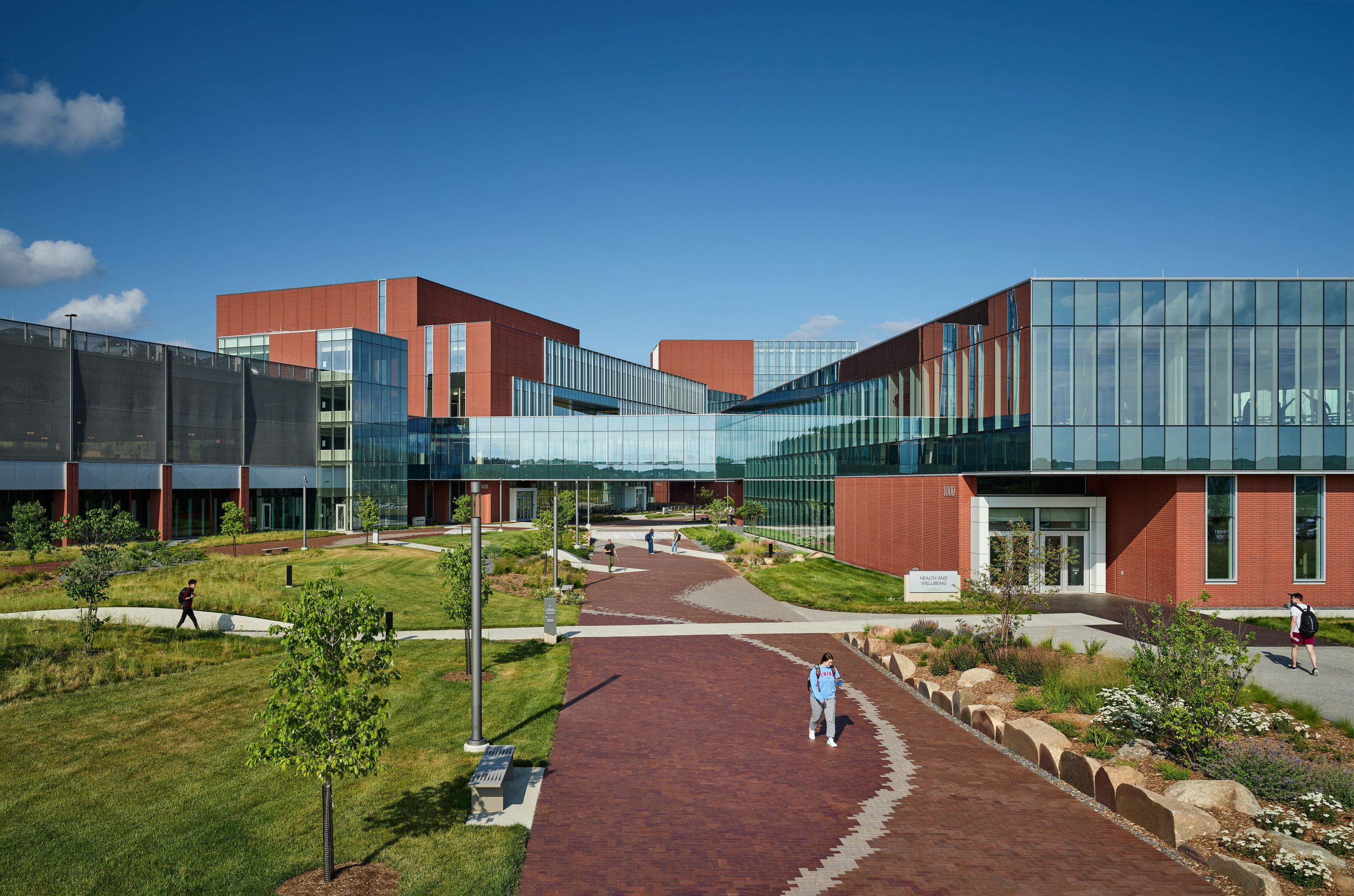 Des Moines University Medicine and Health Sciences opens a new 88-acre campus, Photo: Michael Robinson Photography, courtesy RDG Planning & Design