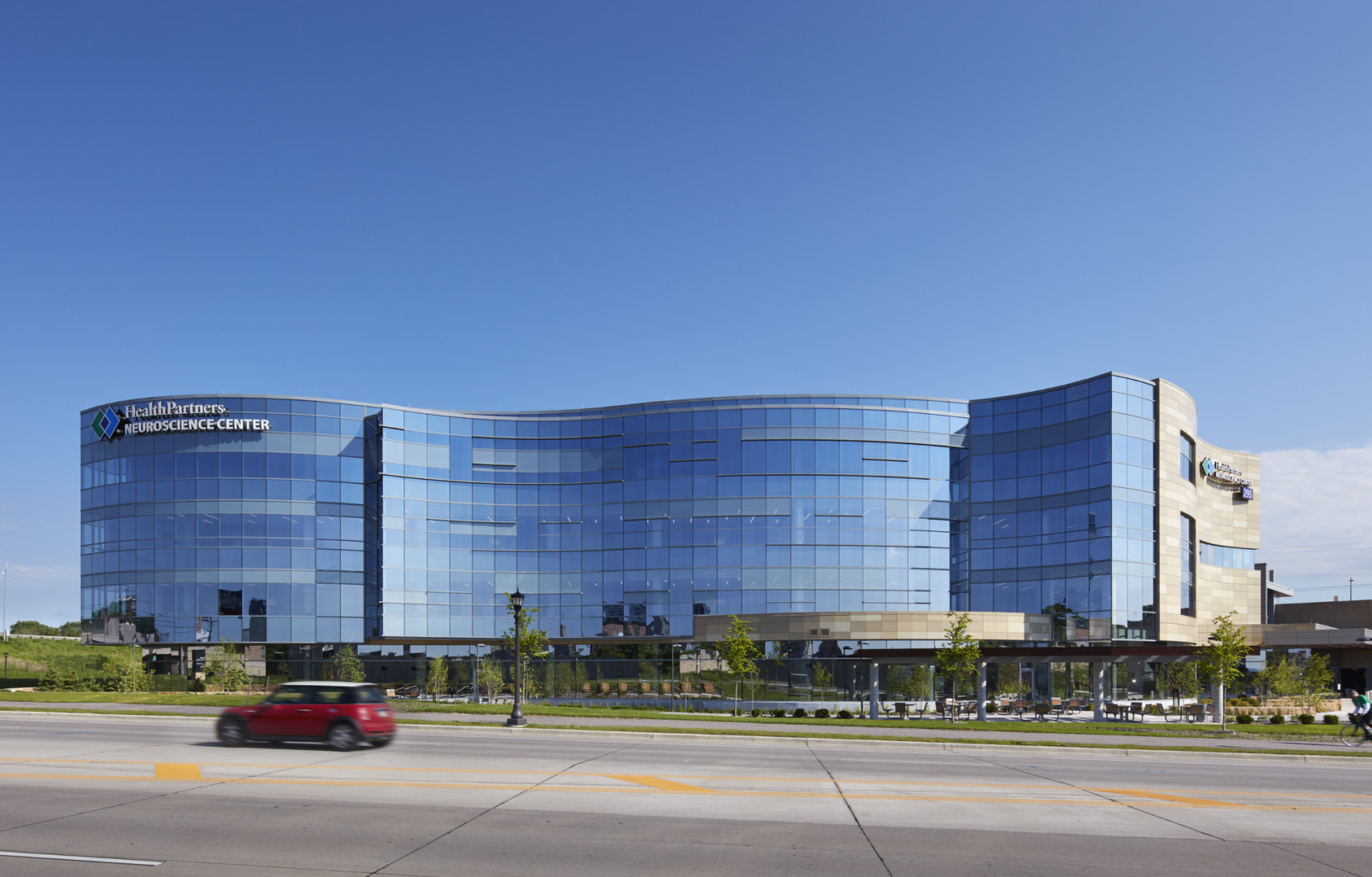 HealthPartners Neuroscience Center exterior