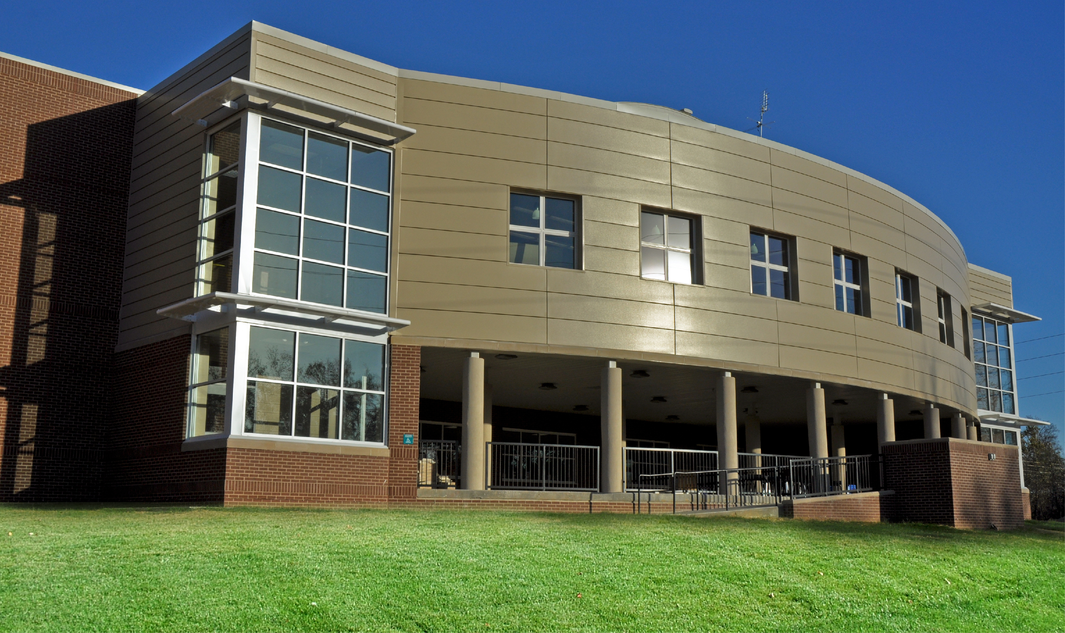 Exterior of Richardsville Elementary school